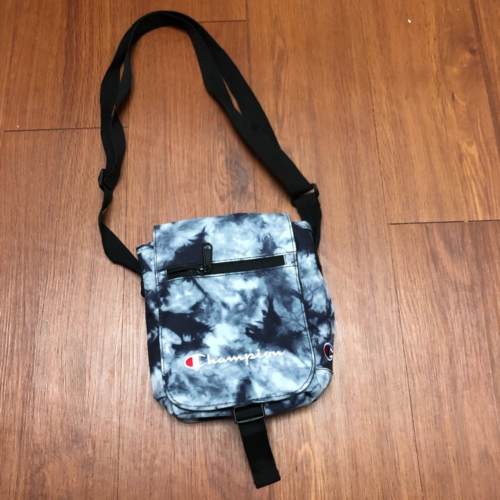 BRAND NEW champion mini bag
